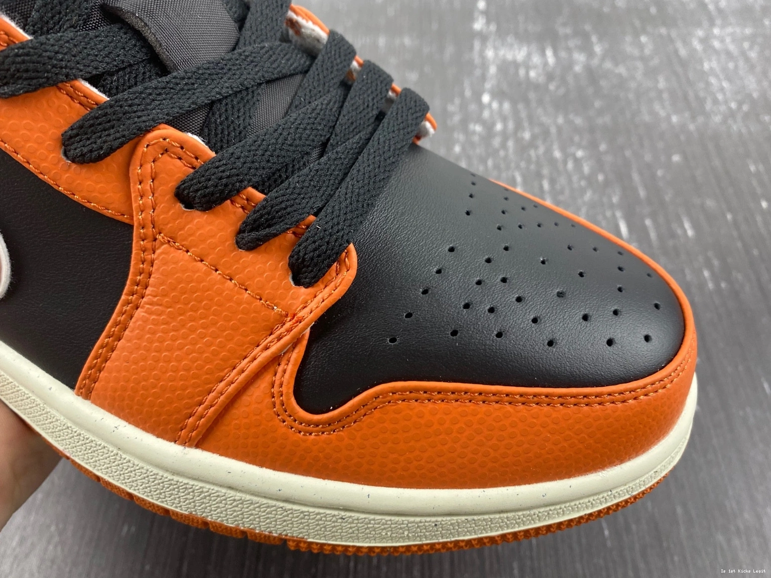 Jordan DV1299-800 Spice 1 WMNS Sport Low Air 0215